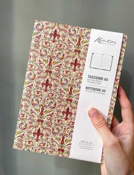 Cuaderno A5 lily borde dorado