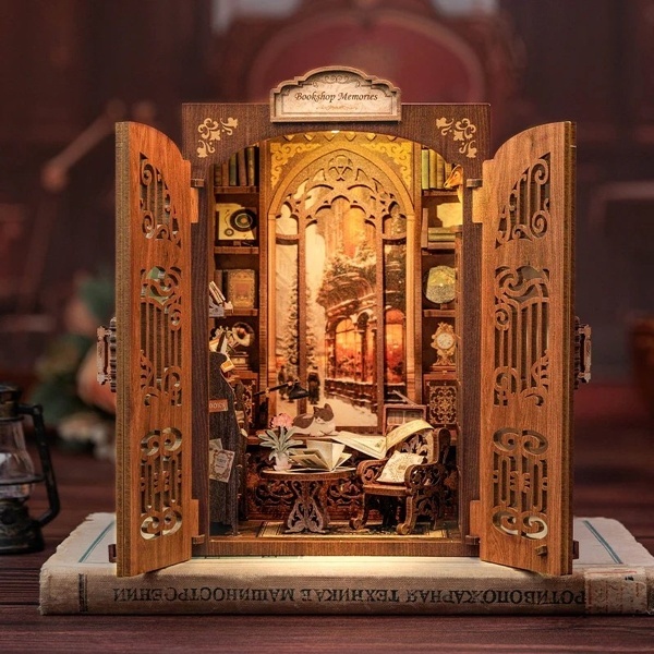 Maqueta 'Bookshop memories'