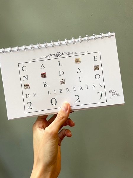 Calendario 2027 Andrea Reyes - Librerías (mesa)